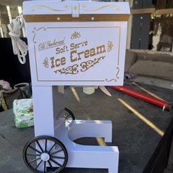 Soft serve ice cream machine