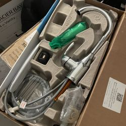 MOEN Kaden Single-Handle Pull-Down Sprayer Kitchen Faucet with Reflex and Power Clean in Chrome