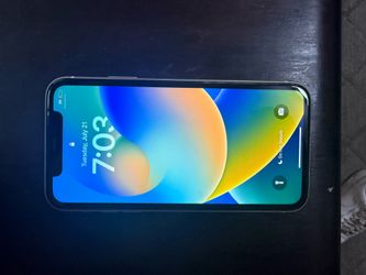 iPhone 11 64GB Good Condition