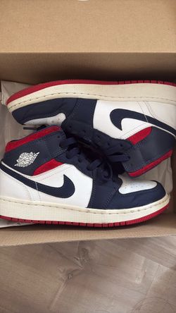 Air Jordan 1  MID SE (GS)