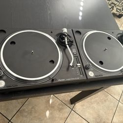 Pioneer Plx1000 Turntables 