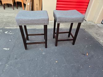 Bar stools ( set of 2)