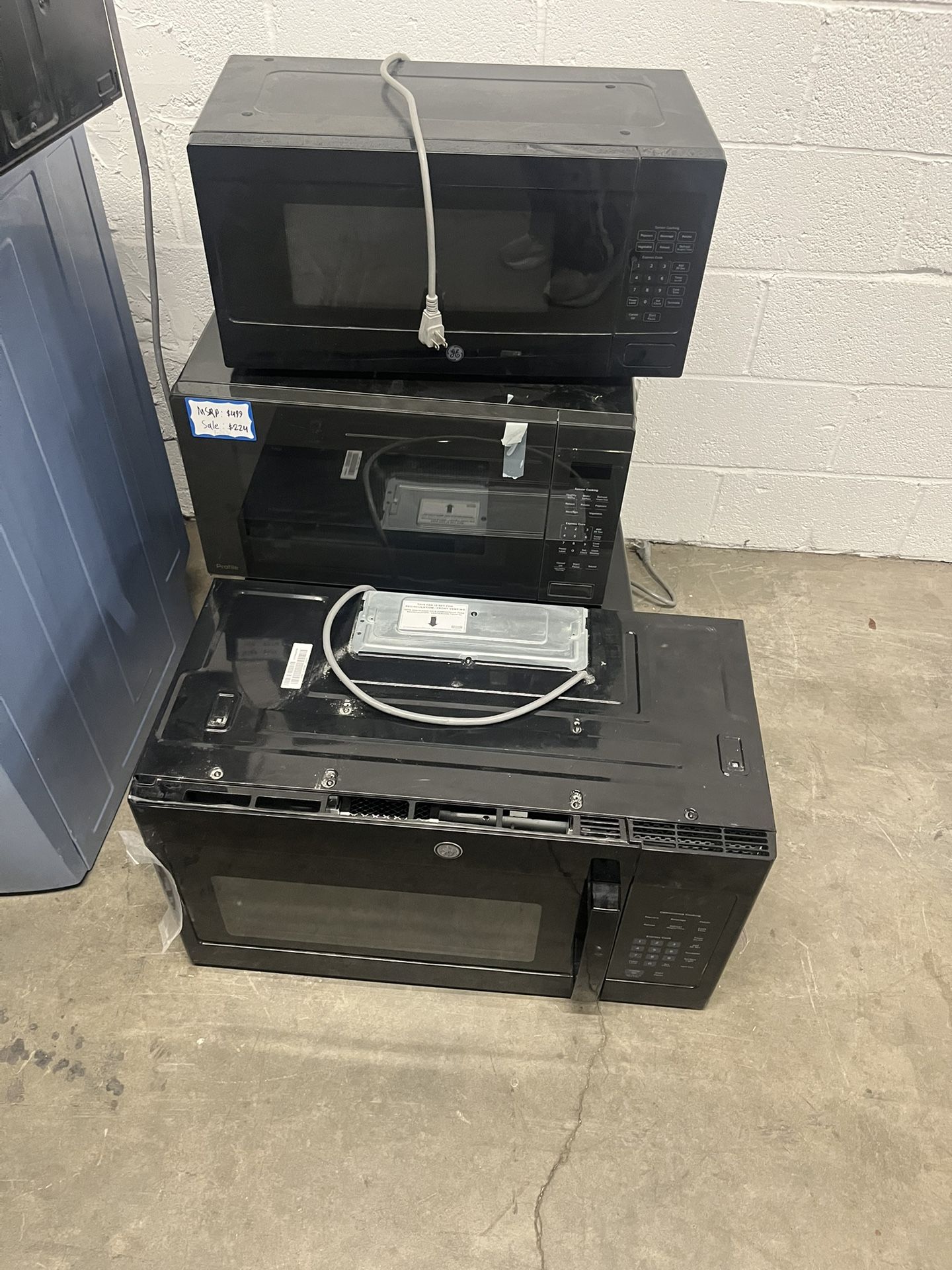 New microwaves- may be missing inside plates (but tested and new and works)