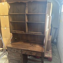 Antique Ethan Allan solid pine hutch/desk 
