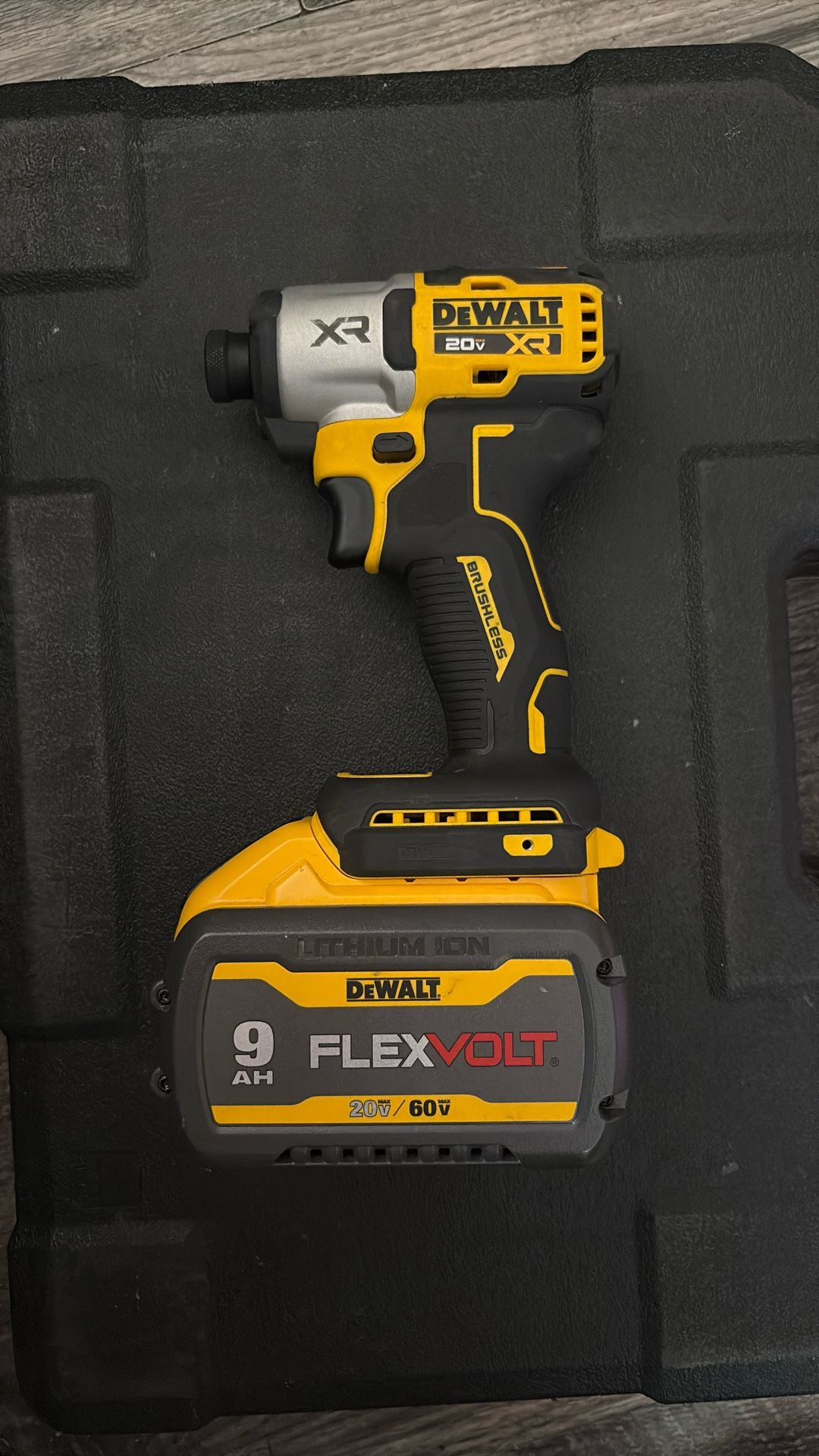 NEW* DEWALT DRILL