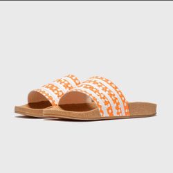 Adidas ADILETTE Slippers Size 8