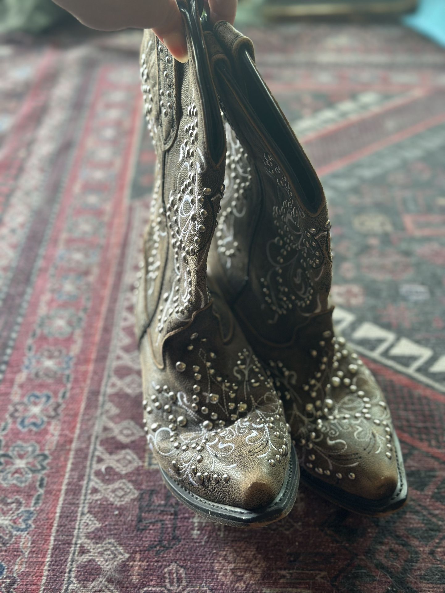 Nashville Women’s Cowboy Boots- 8W’s Rockin Country