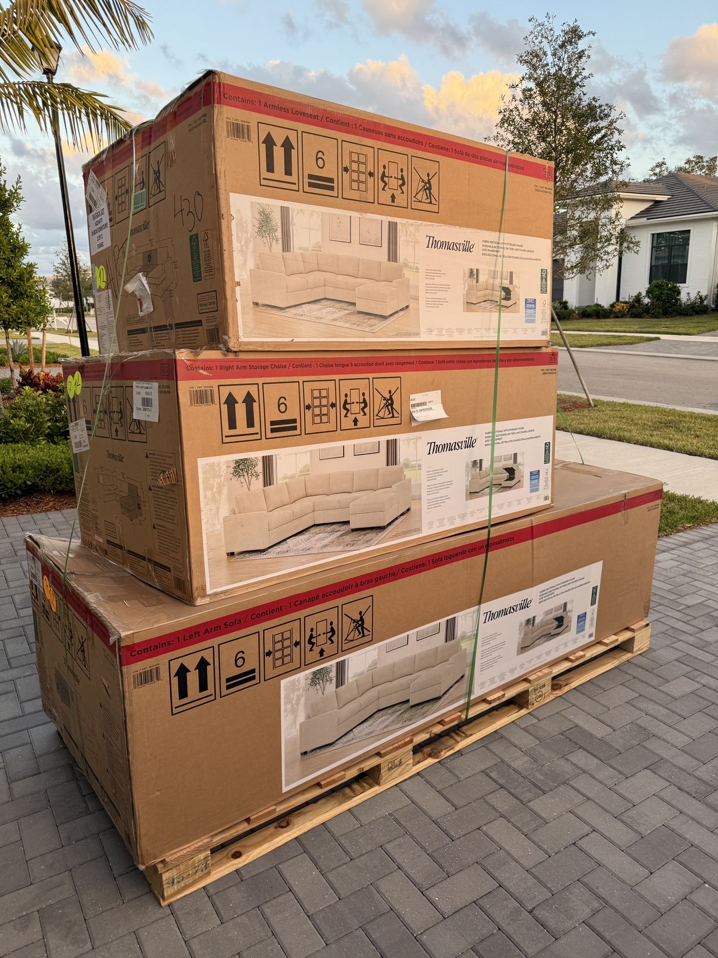 Thomasville Sectional Sofa w/ Storage Chaise – NEW (Costco $1,999)