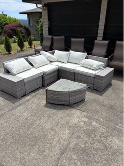 FREE - Outdoor Furniture | Sectional and chairs