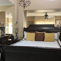 King size bedroom set with new mattress memory foam