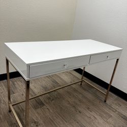desk/vanity 