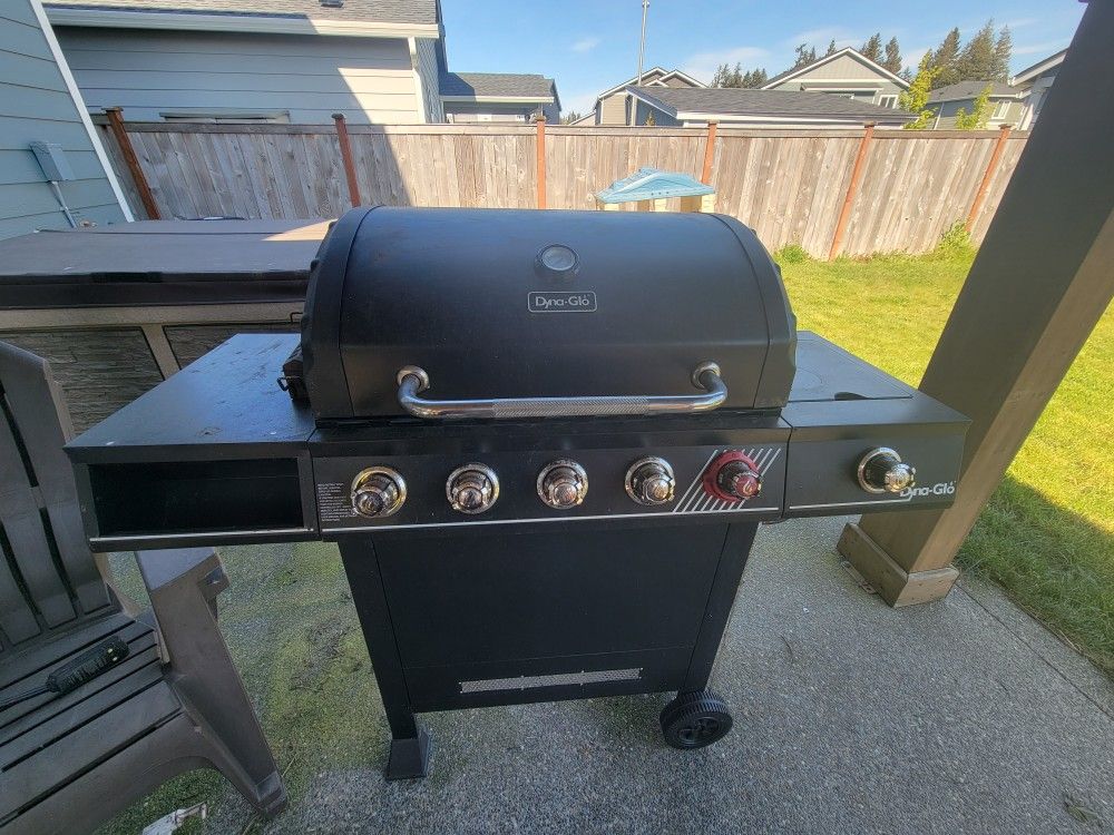 3 Year Old BBQ Grill-good Condition