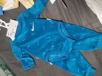 Nike new born