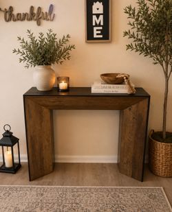 Modern LED Console Table / Sofa Table – Color Changing Lights – Brand New