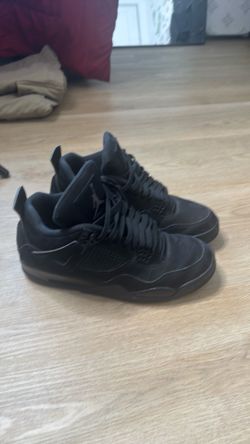 Jordan 4 black cats size 9.5 men’s