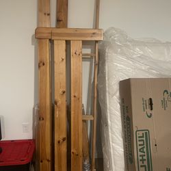 FREE queen sized bedframe