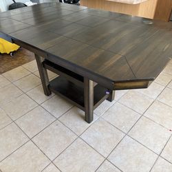 Counter height Dinning table with 6 stools