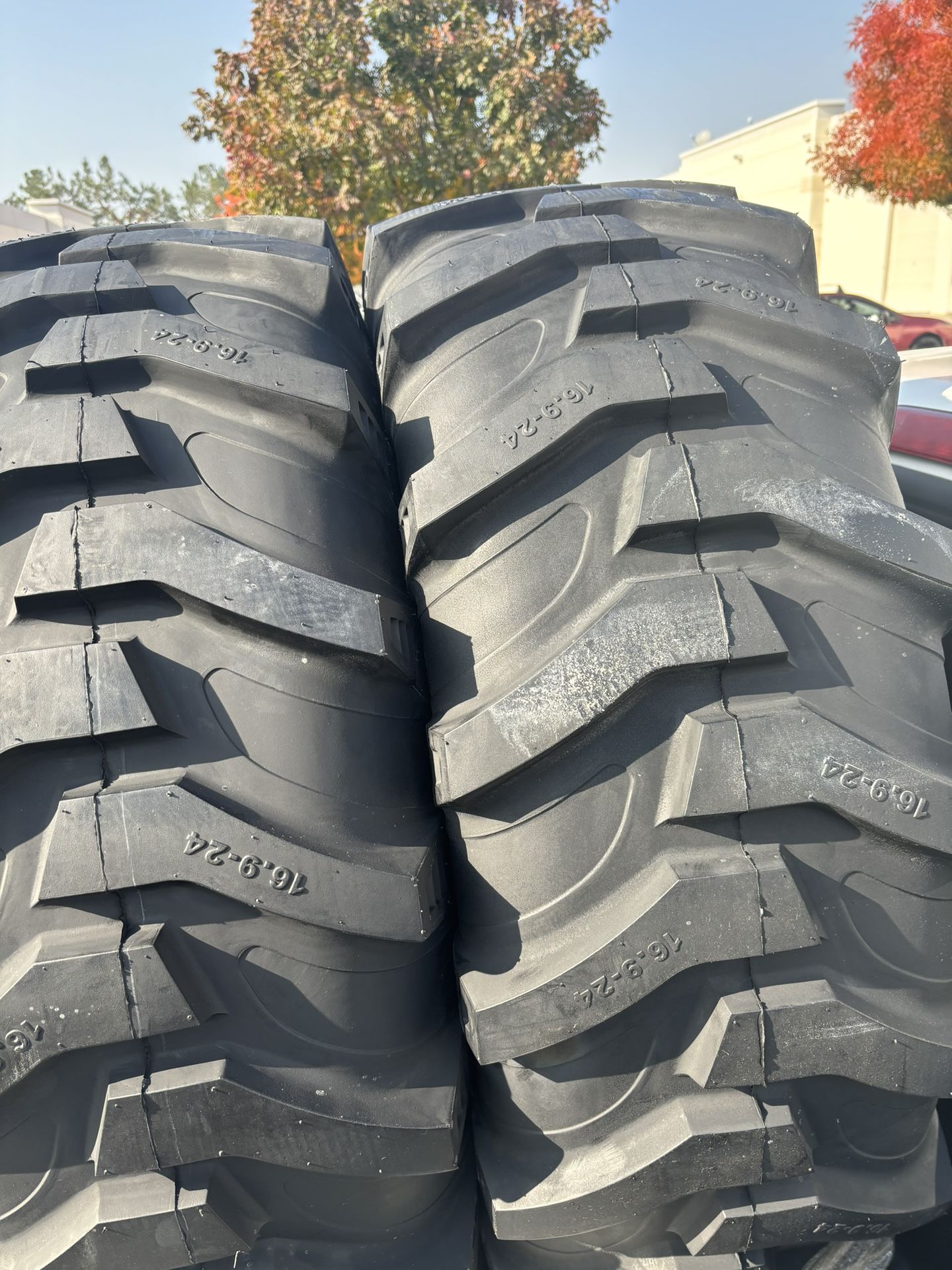 2x Tractor Tires 16.9-24 $1200