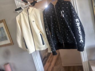 2 men’s hoodies