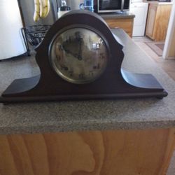 Sessions Mantle Clock