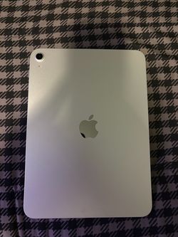 Apple iPad Silver Aluminum Tablet