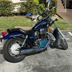 Motorcycle Suzuki Boulevard S40 2007