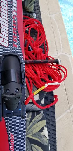 Gladiator traditional water skis