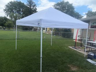 E-Z UP® 10' x 10' Commercial ONE-UP™ Canopy