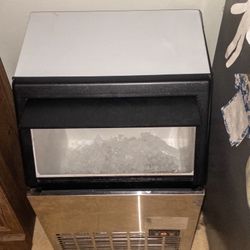 Commercial/Home, Free Standing Ice Maker 150 Lbs Daily Ice Works Fantastic 