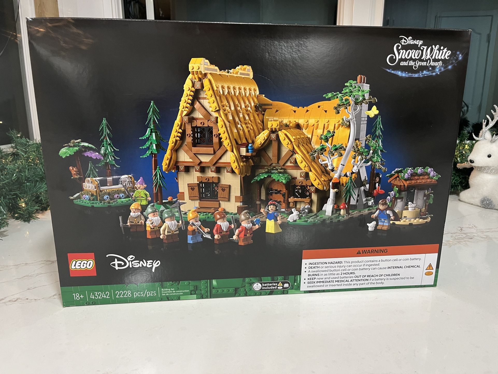 LEGO Disney Snow White and the Seven Dwarfs' Cottage