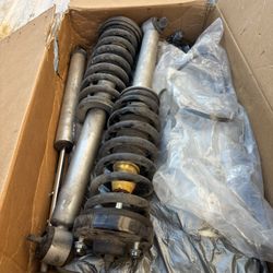 Rough Country 6” Struts 