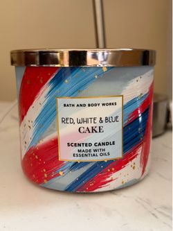 Bath and Body Works Red White and Blue 3-wick Candle