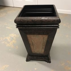 Metal Brown Pot Holder