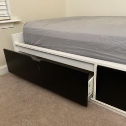 Twin Bed, Mattress Not Included 
