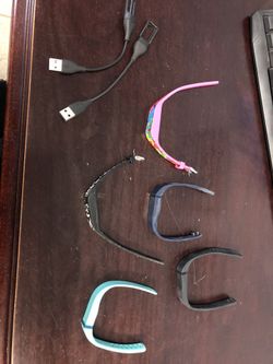 Fitbit Flex Bands - five bands and two chargers