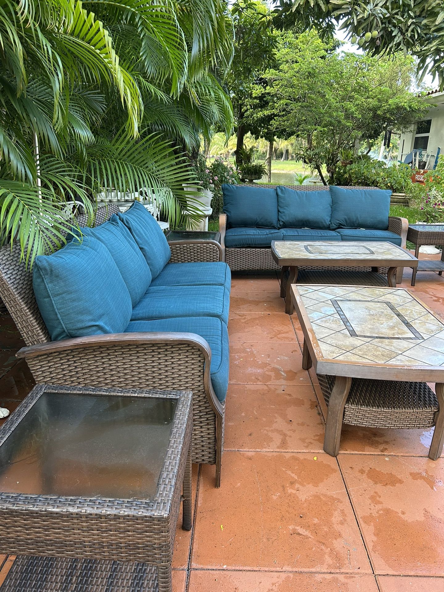 7 Pc High Quality Large Patio Set Outdoor Furniture Set Sunbrella Cushions. Exc Condition