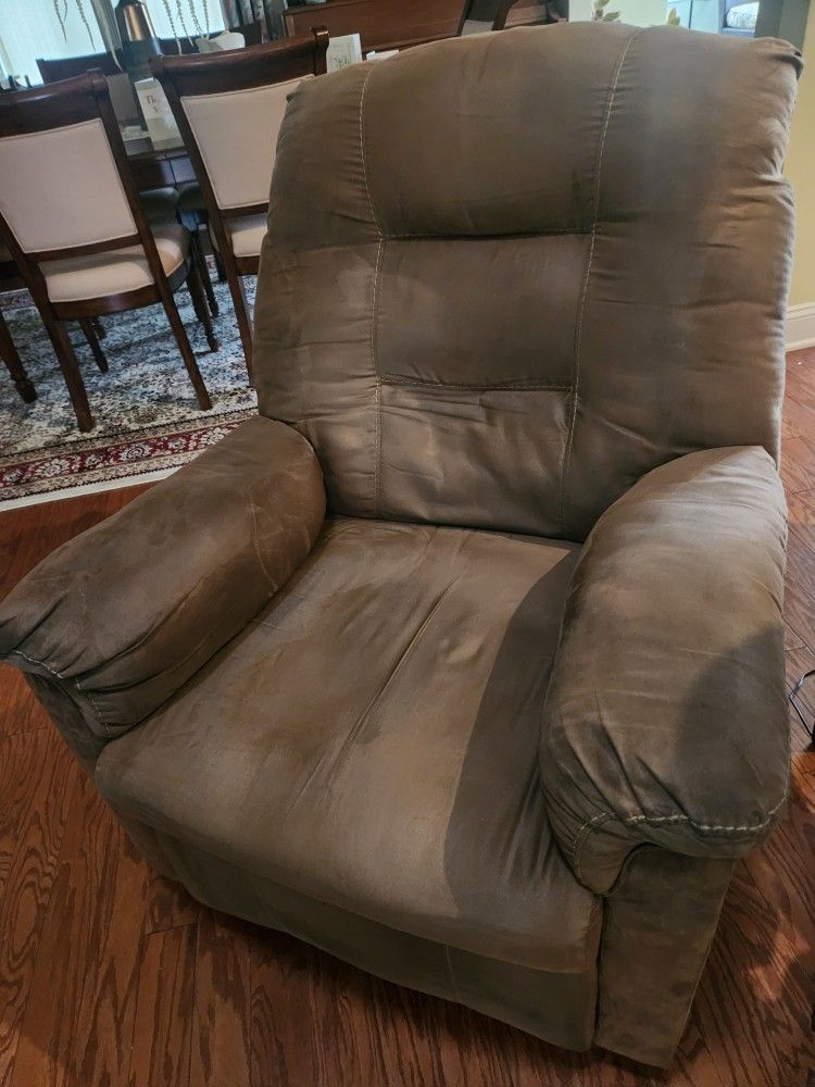 Recliner Chair
