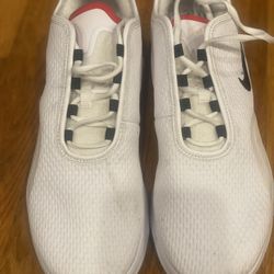 NIKE AIR MAX MOTION 2 SZ 11