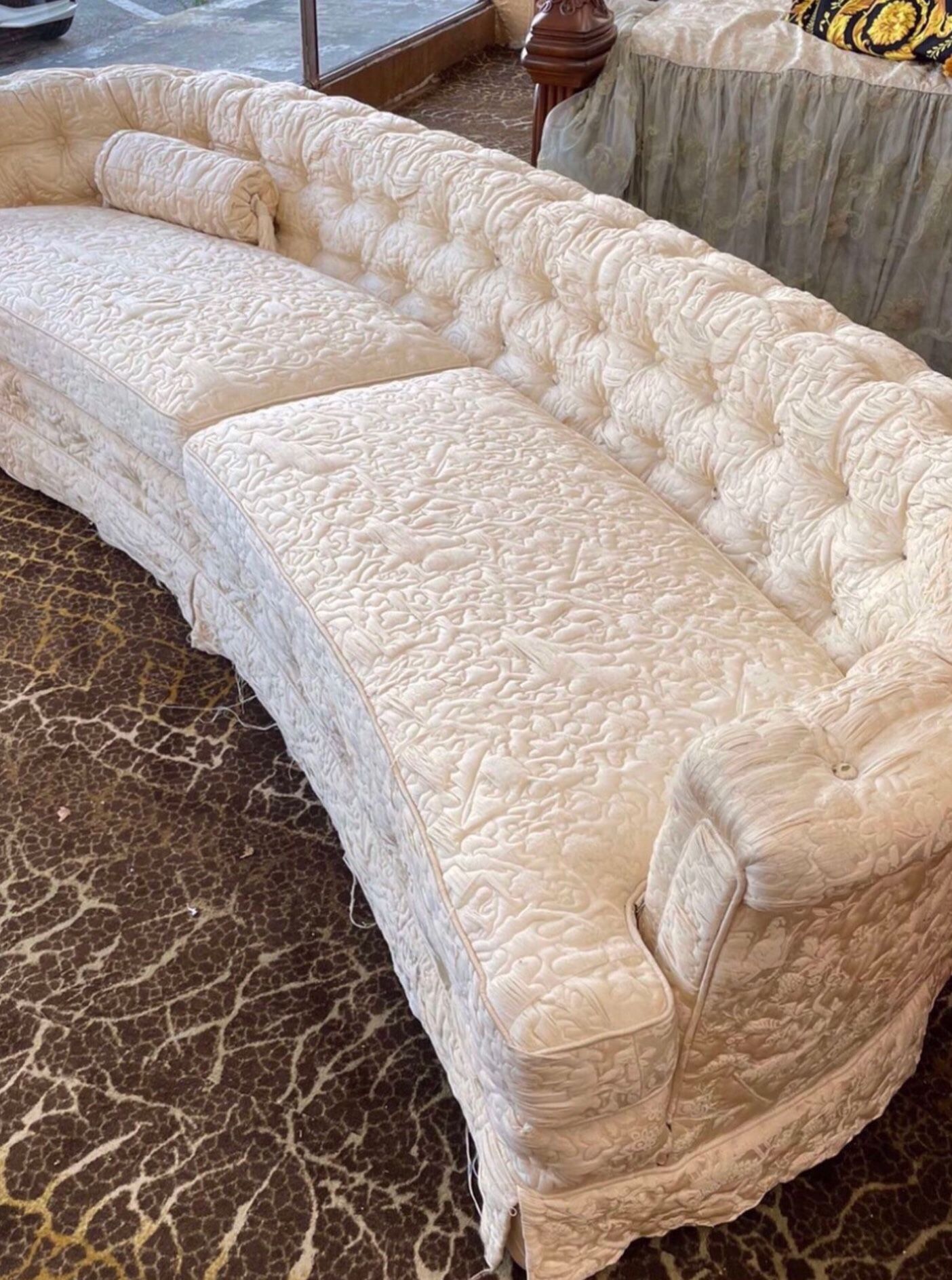 VINTAGE SOFA