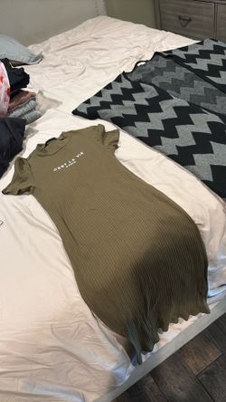 Women’s shirts/midi dresses large