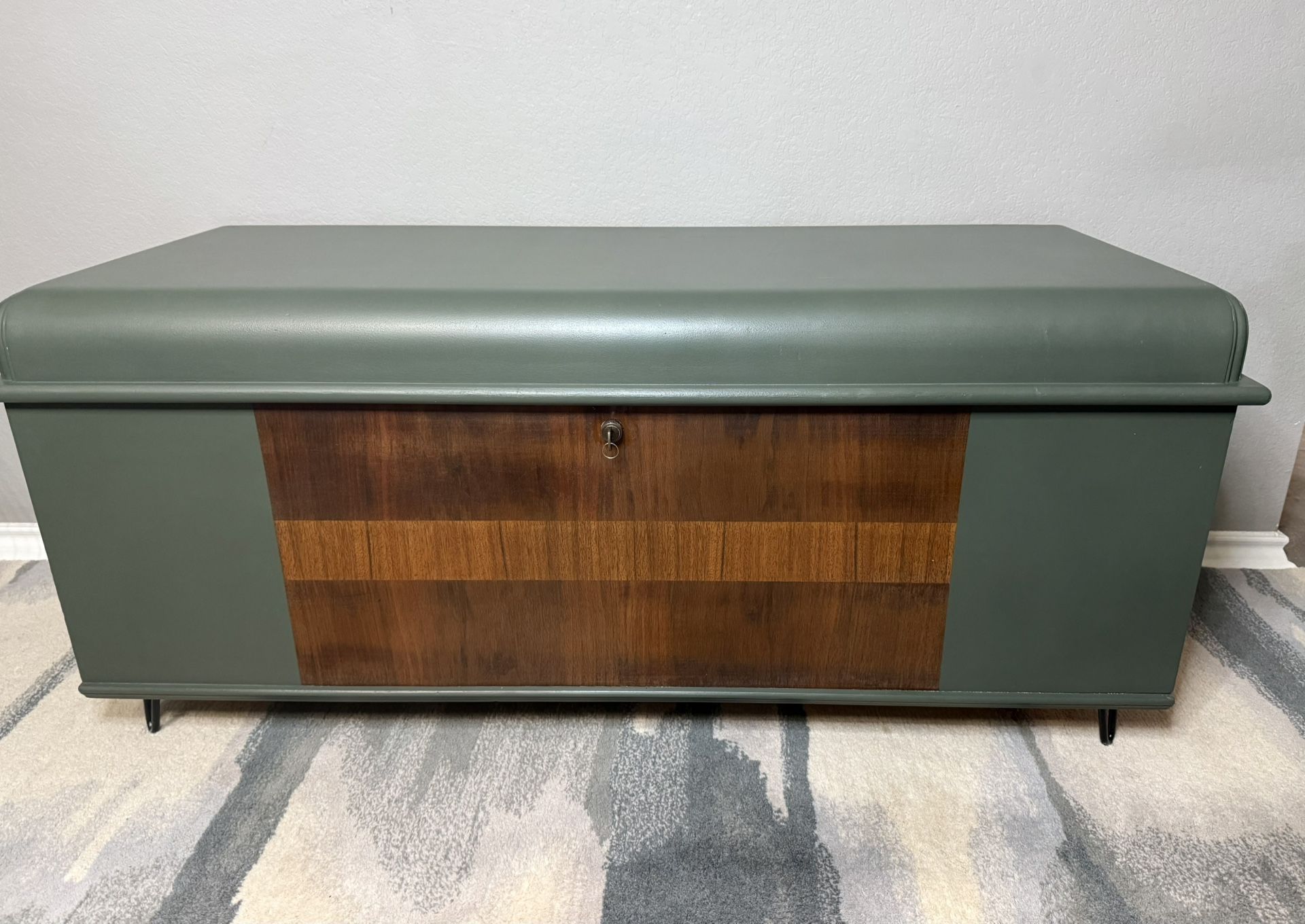 Refinished Cavalier Art Deco Waterfall Design Blanket Chest Hope Chest Cedar Storage Trunk Vintage.