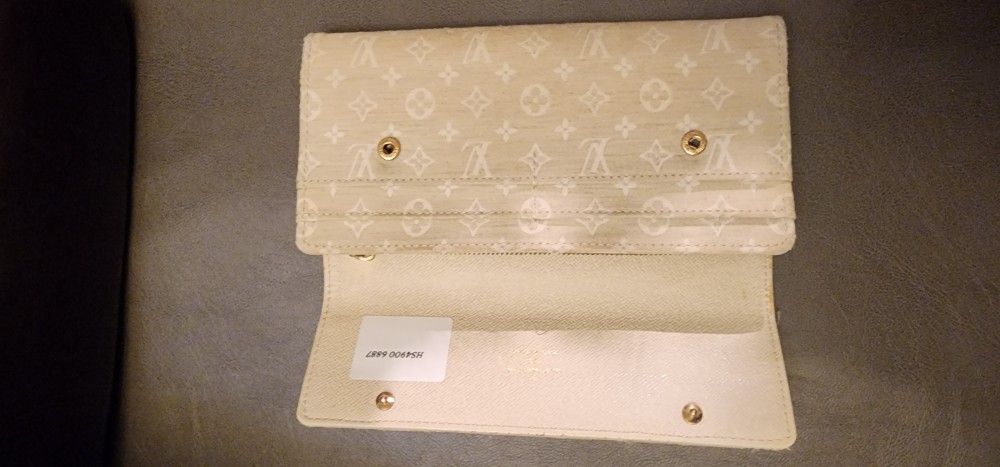 Louis vuitton  Sarah wallet