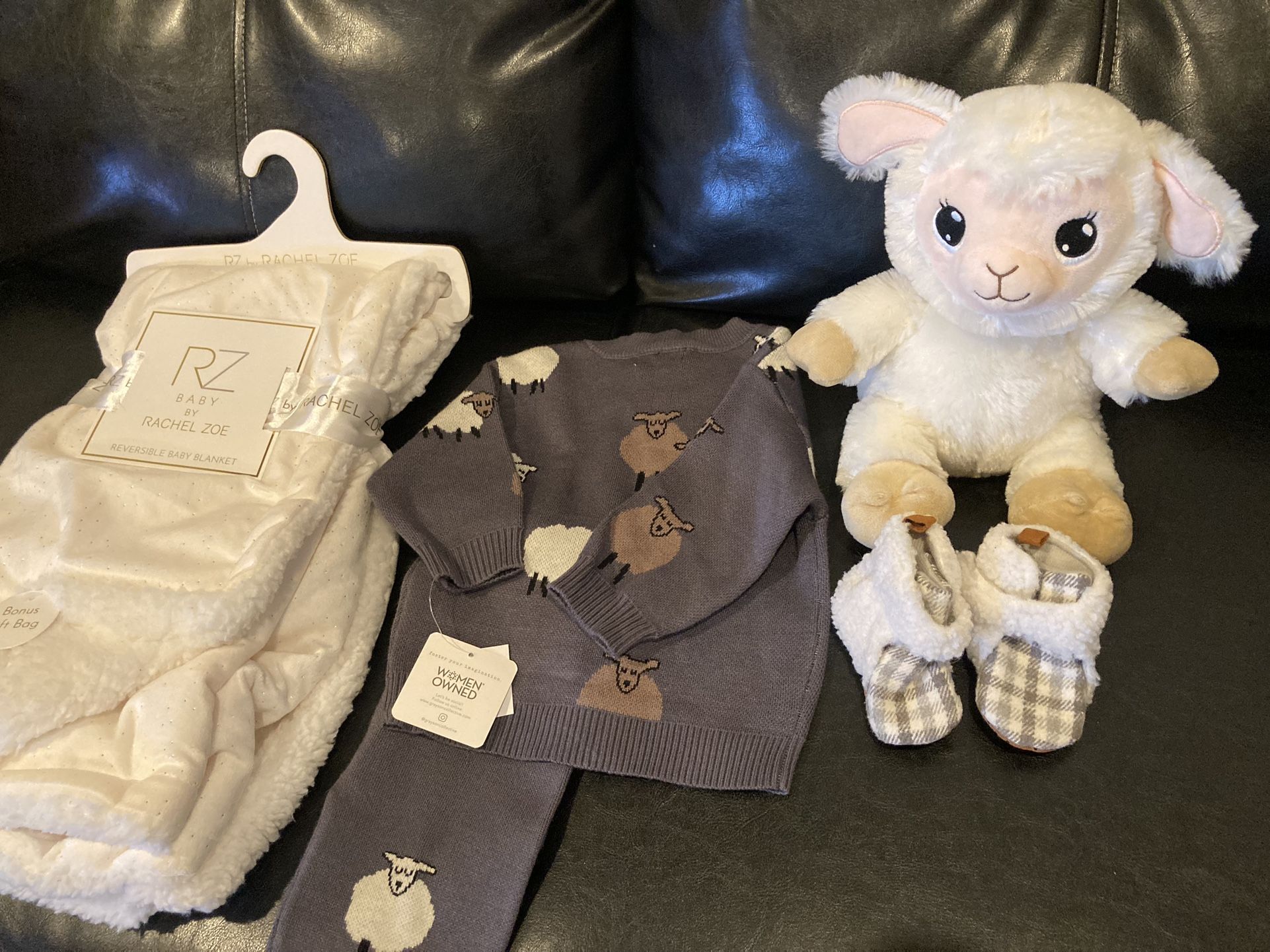 New Baby Clothes And Toys Each Pict 15$