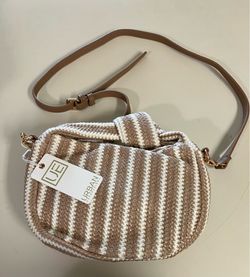 Urban Expressions woven bag