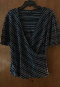 Women’s knit Blue Stripe Top by Ralph Lauren in size M / Linen/ Fit it at the waist/ elbow length sleeve