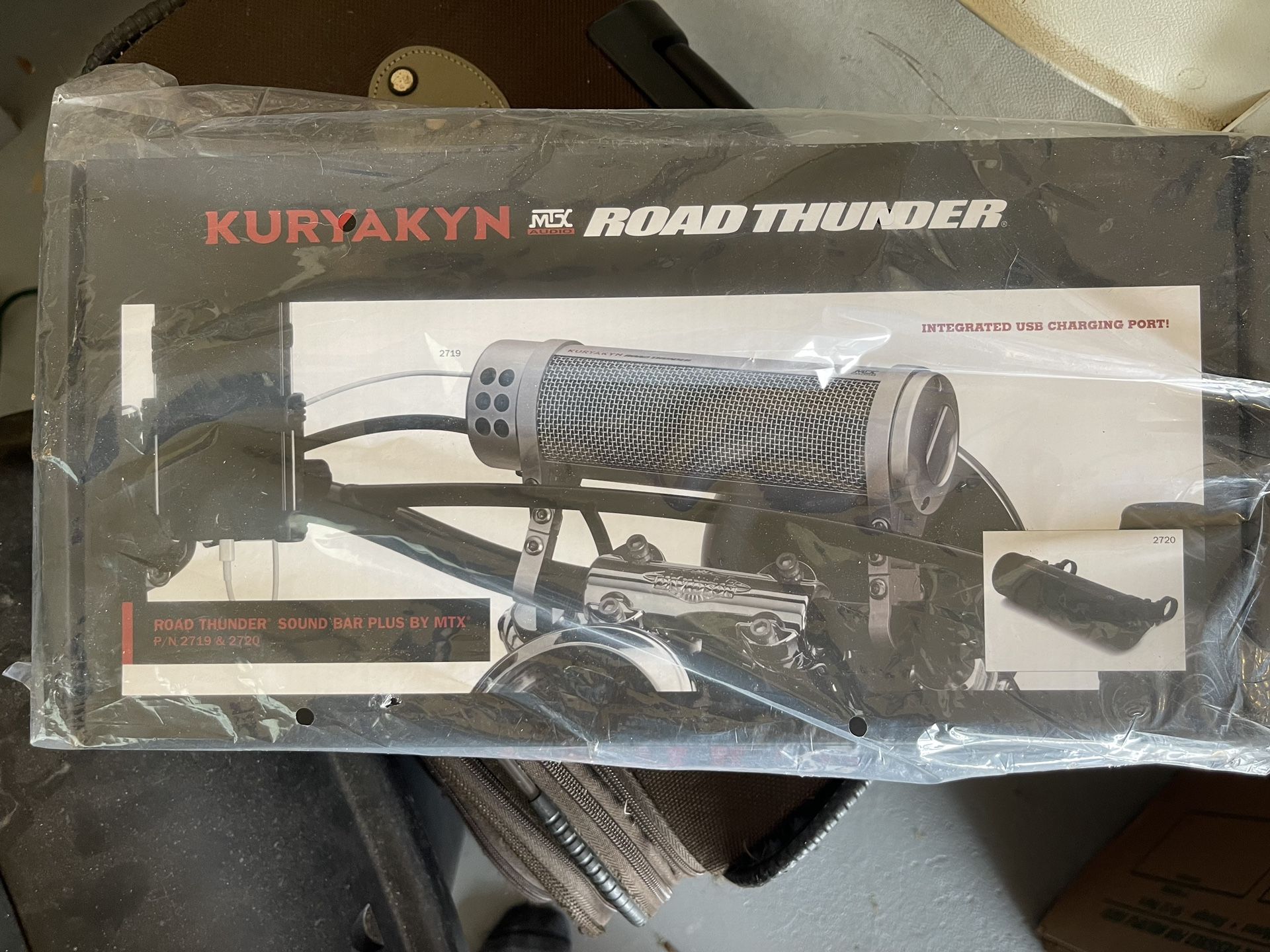 Kuryakyn Road Thunder 2720 