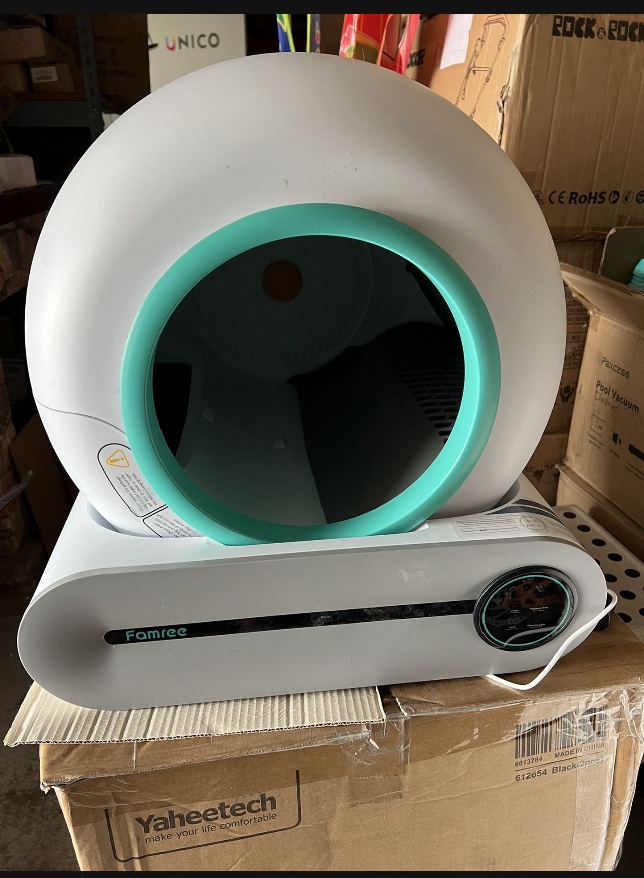 Famree Smart Self-Cleaning Cat Litter Box,Automatic Cat Litter Cleaning Robot  