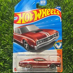 Hot Wheels 1969 Mercury Coup 2-door red car cars #diecast