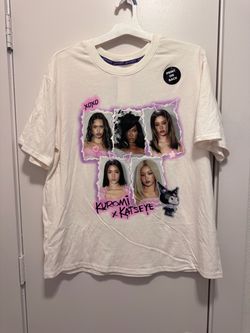 KATSEYE x Kuromi Women’s Large Graphic T-Shirt White Sanrio HYBE K-Pop NWT