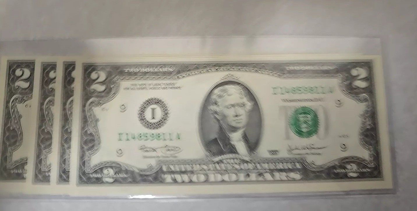 (4) $2 Dollar Bills in Sequential Order